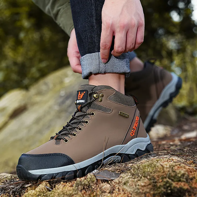New Snow Boots Men Lace Up Mens Shoes Breathable Winter Boots For Men Casual Women Waterproof Ankle Boots Footwear Work Shoes