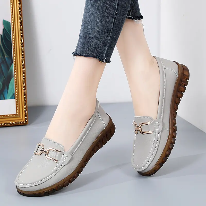 Women Flats Fashion Genuine Leather Wedge Retro Women Shoe Tassel Women's loafers Slip On Soft Women's moccasins Plus Size