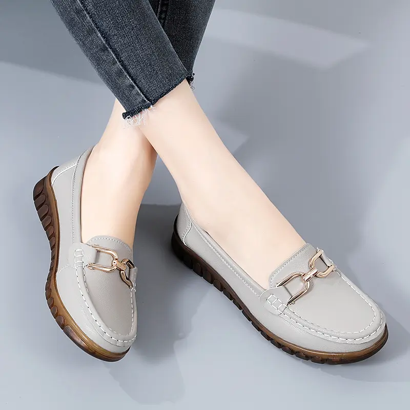 Women Flats Fashion Genuine Leather Wedge Retro Women Shoe Tassel Women's loafers Slip On Soft Women's moccasins Plus Size