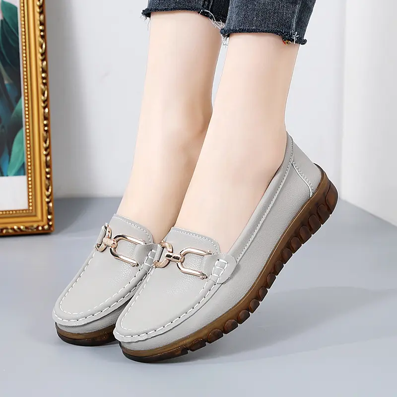 Women Flats Fashion Genuine Leather Wedge Retro Women Shoe Tassel Women's loafers Slip On Soft Women's moccasins Plus Size