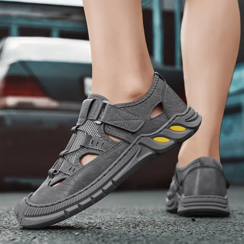 Outdoor mens summer mesh sandals non slip hiking travel hiking shoes mens Roman shoes beach wading shoes casual sports shoes