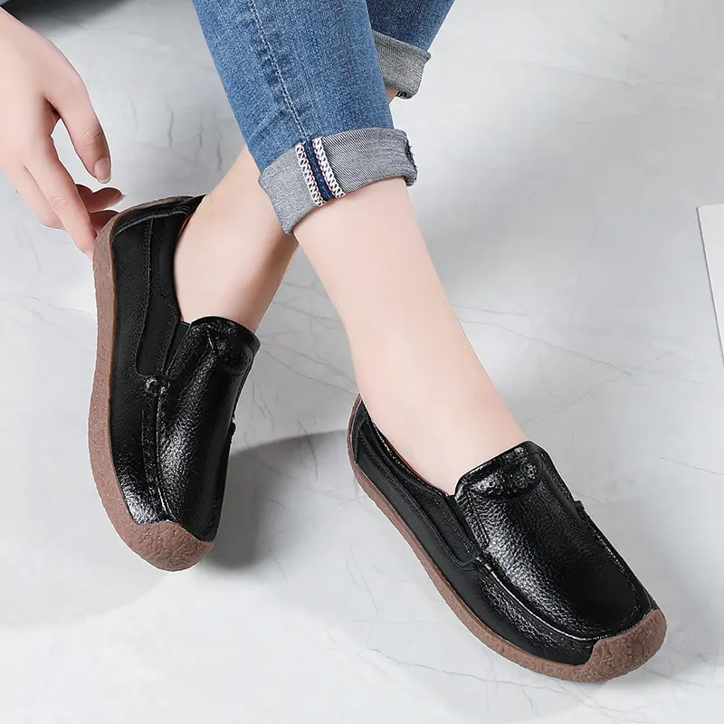 Leather Womens Casual Shoes Leisure Sneakers Women Luxury Brand Slip on Loafers Female Soft Moccasins Zapatos De Mujer