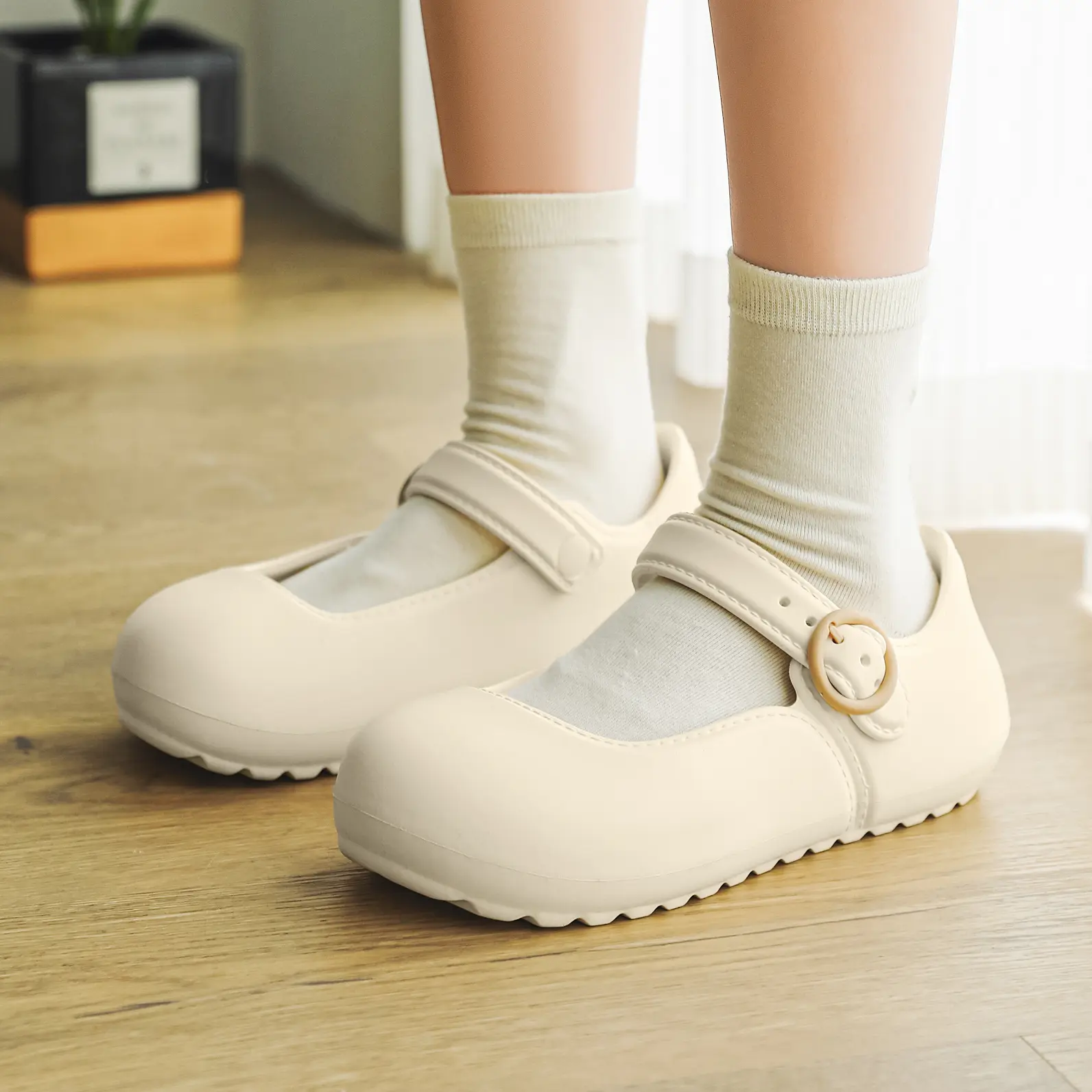 Women Anti slip EVA Closed Toes Slippers Ladies Soft Low Heel Breathable Flat Sandals Female Outwear House Pump Shoes Footwear