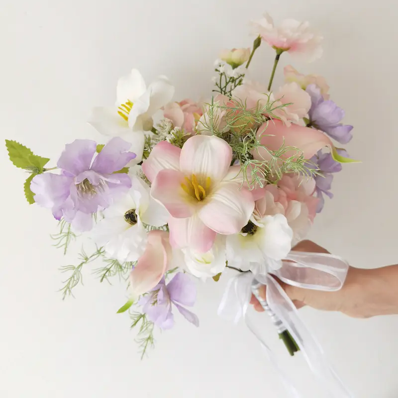 Lifelike Purple Pink Wedding Bouquet Artificial Flowers Handheld Flower Arrangement Home Decoration Suitable for Engagement P...