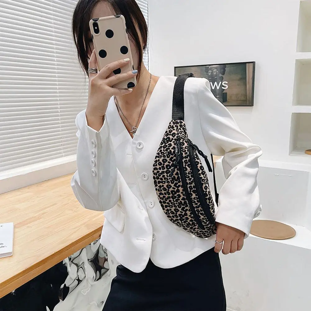 Vintage Large Capacity Shoulder Bags Chest Flannel  Bags Leopard Printing Handbags Retro Female Pocket Messenger Bags