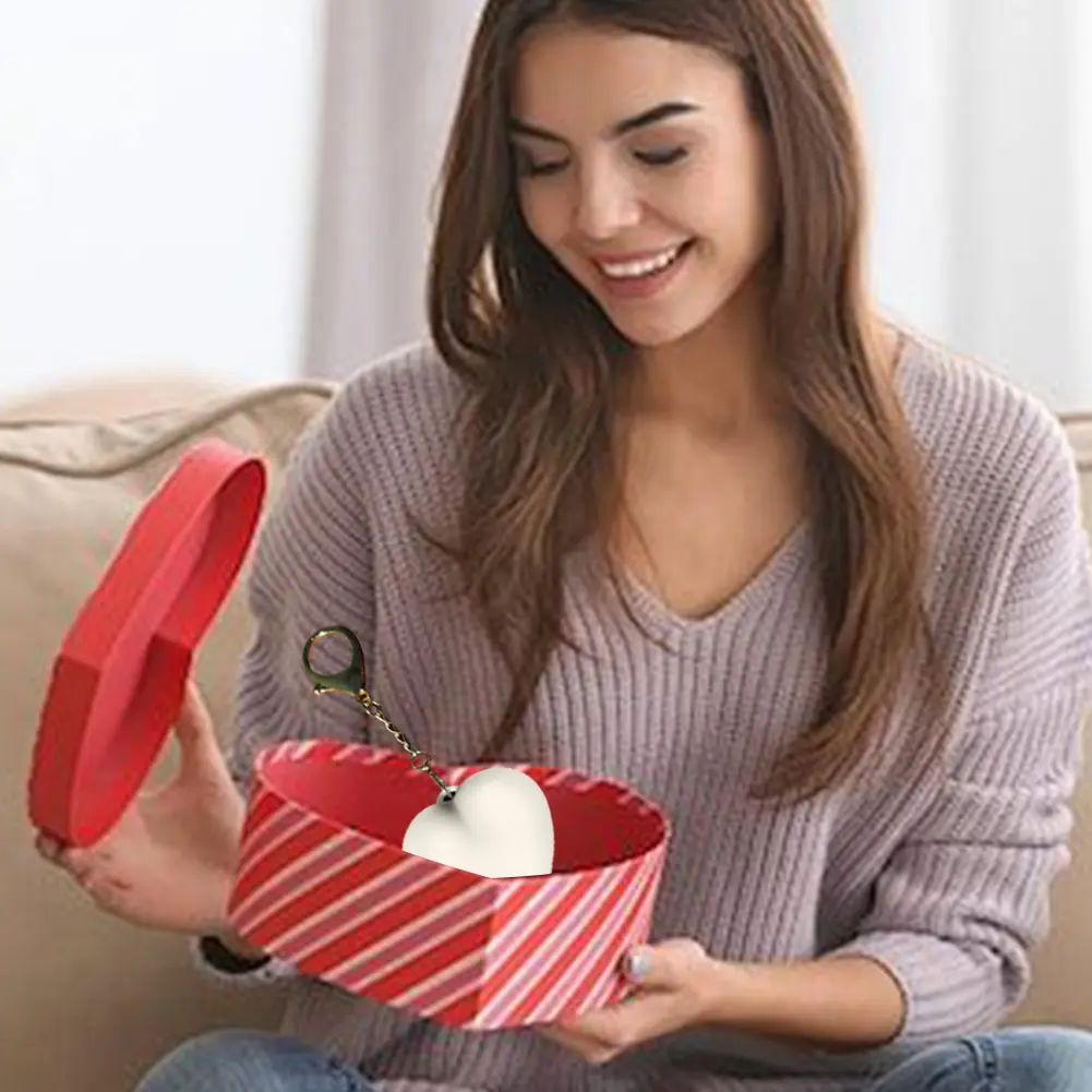 Love Shape Keychain Purse Light Automatic Sensor Handbag Light Mini LED Bag Light Bag Hanging Night Light for Friends Gift