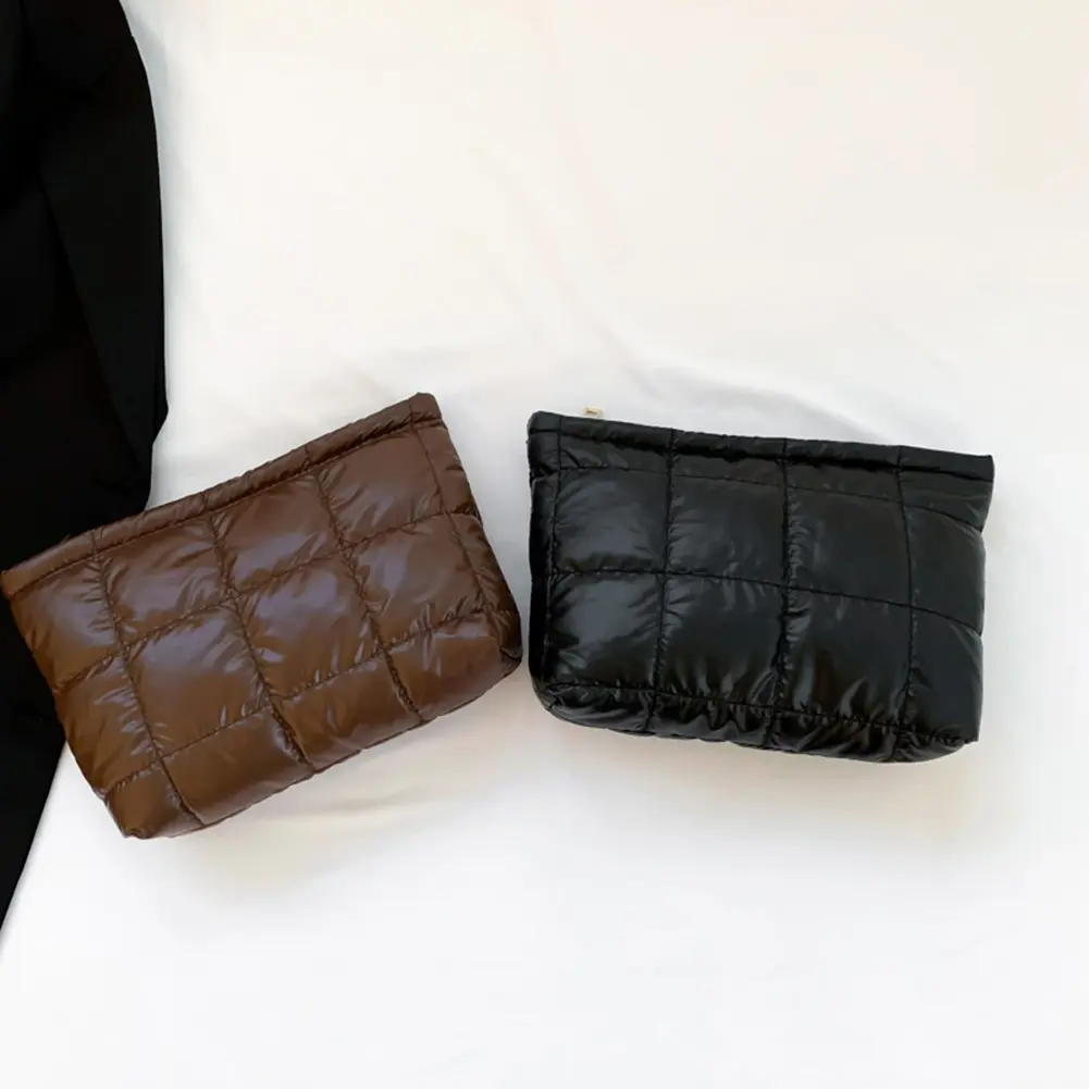 Women Makeup Bag Padded Quilted Makeup Storage Bag Large Capacity Makeup Organizer Bag Solid Color Puffer Makeup Bag
