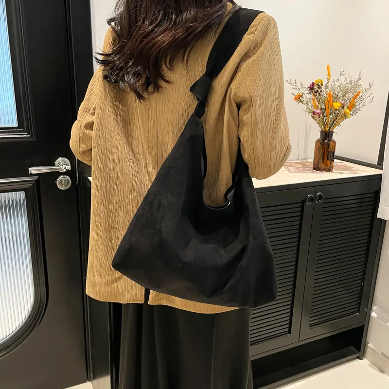 Retro Suede Shoulder Bag Fashion Underarm Bag Trendy Crescent Bag for Women Work Shopping Travel Winter Fall