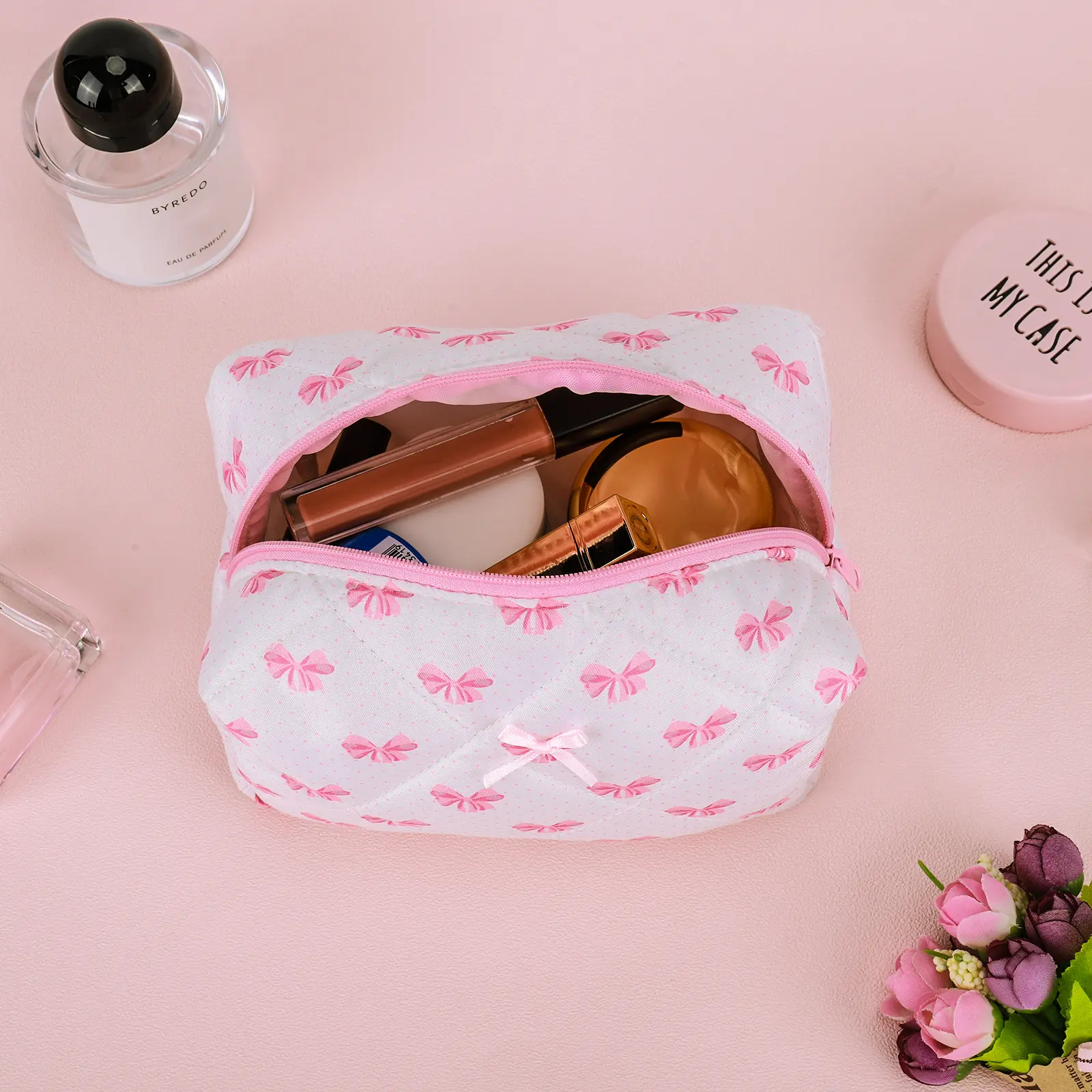 Cute Bow Pattern Cosmetic Bag Cotton Quilted Makeup Organizer Storage Bag Aesthetic Cosmetic Organizer Case for Women and Girls