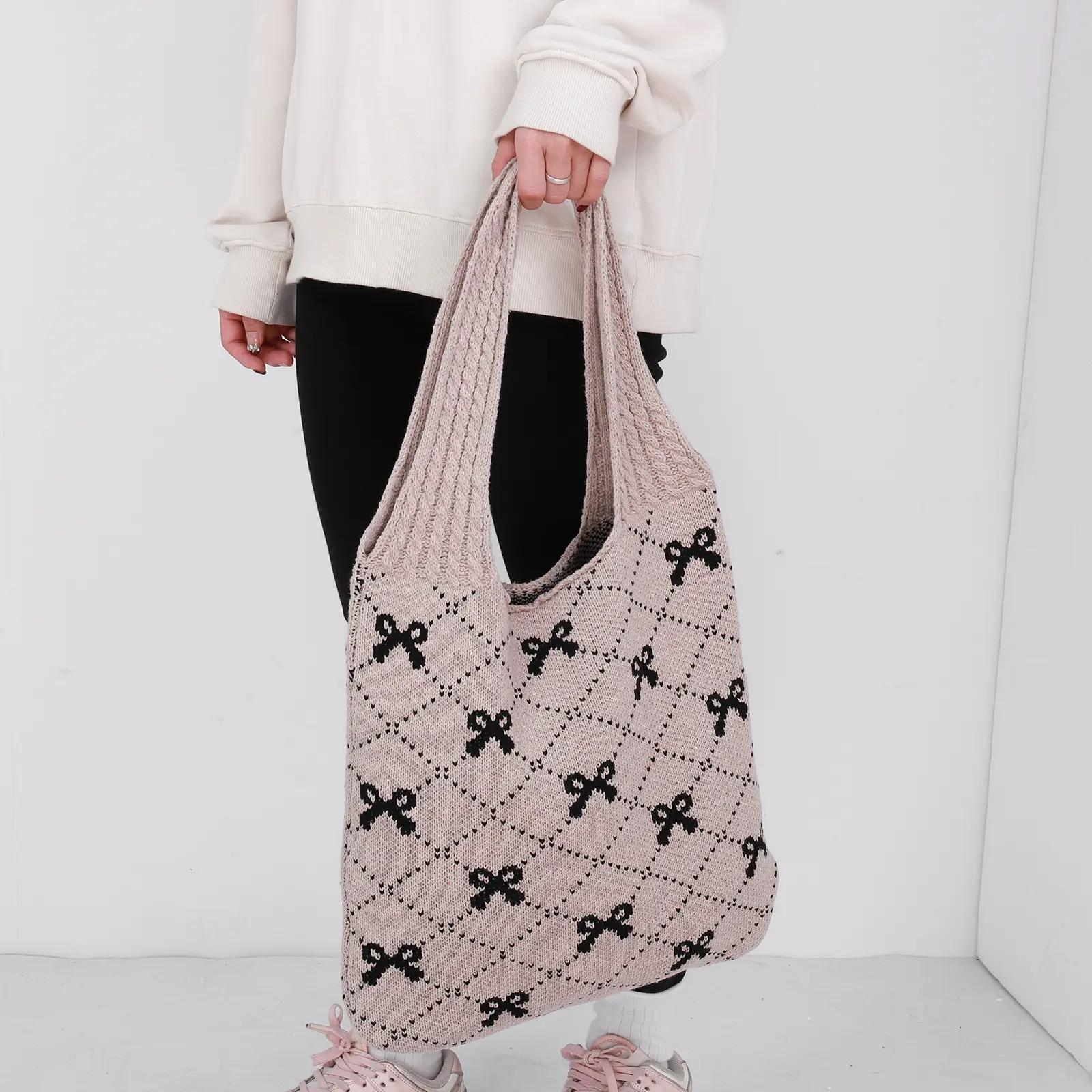 Women Crochet Tote Handbag Large Capacity Knitting Shoulder Bag Contrast Color Crochet Grocery Bag Ladies Daily Handbag