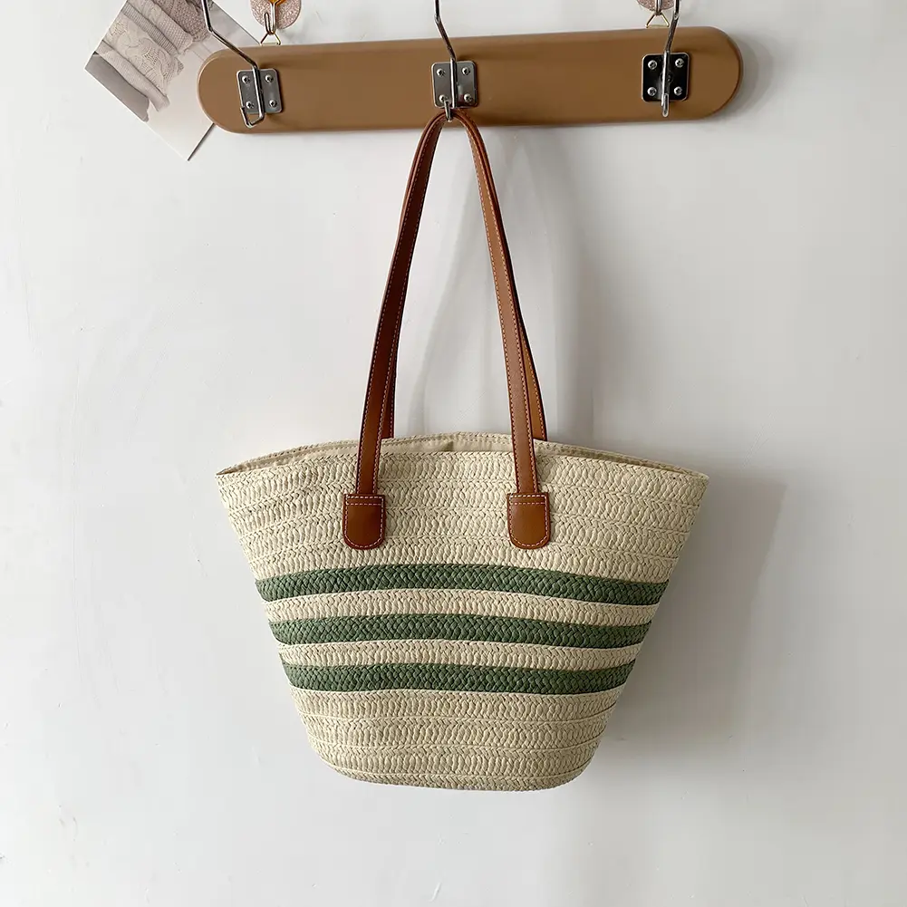 Women Straw Shoulder Bag Color Contrast Weaving Travel Bag Large Capacity Simple Shoulder Bag Ladies Summer Daily Bag