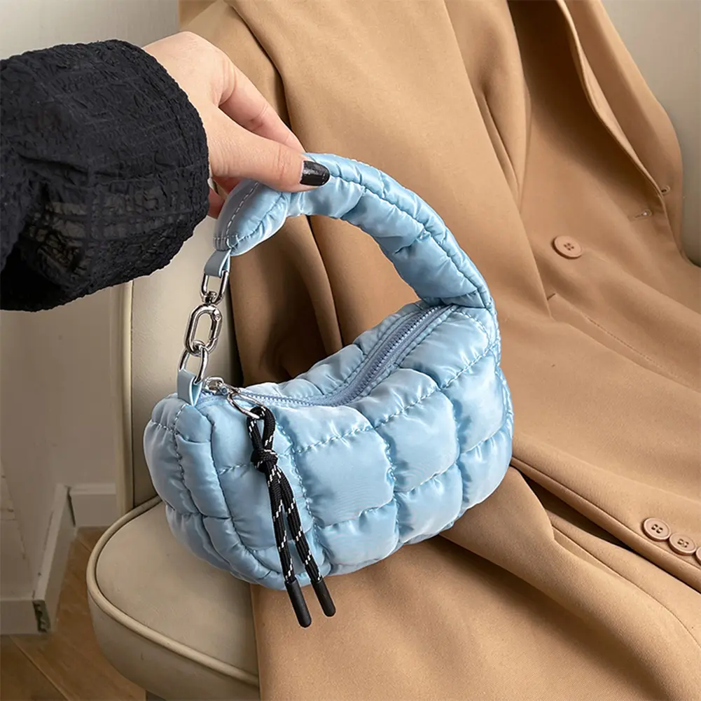 Women Cloud Padded Handbag with Pendant Pleated Quilting Handbag Solid Color Soft Pad Tote Bag Commute Bag