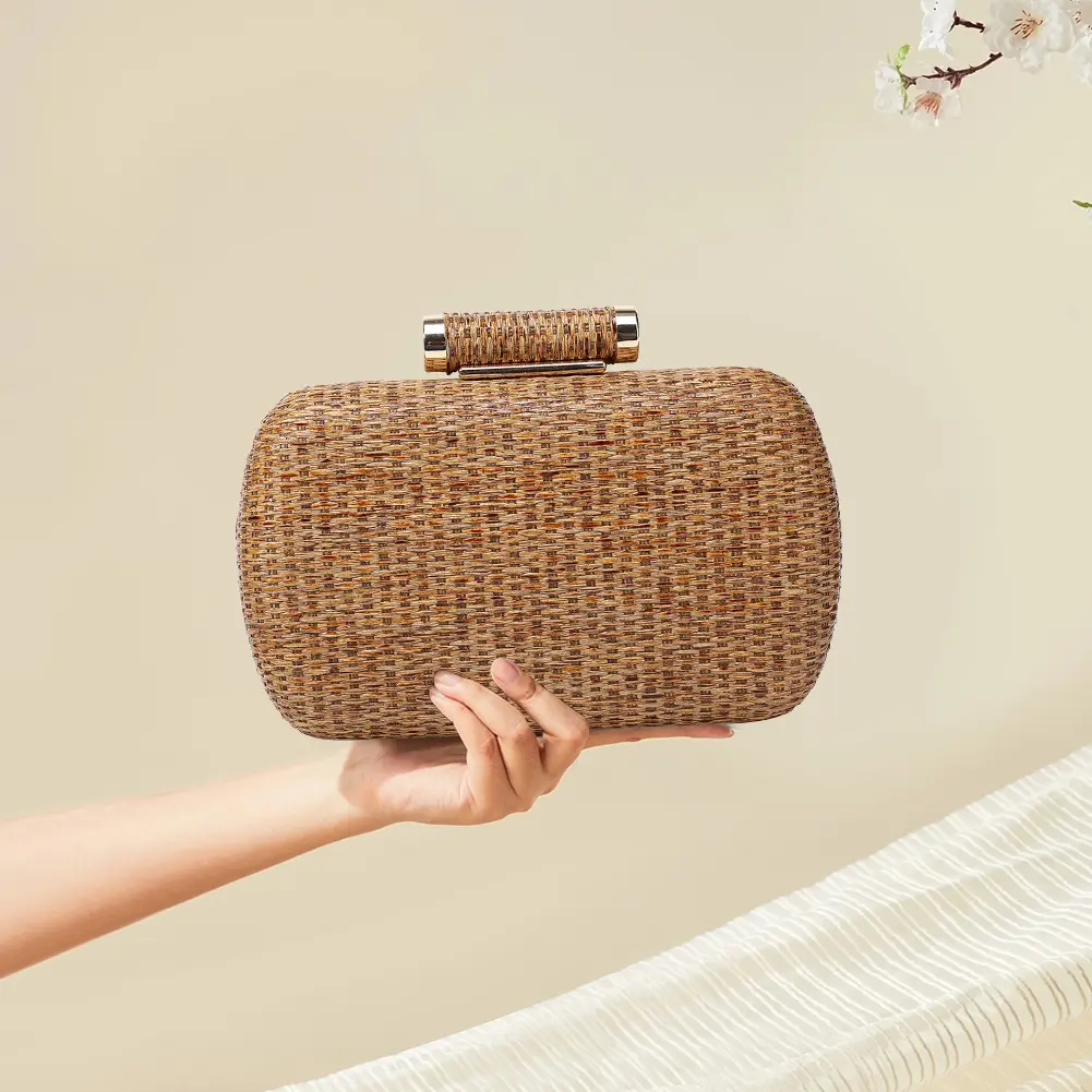 Women Straw Clutch Purse with Chain Strap Hand-Woved Evening Bag Versatile Weaving Satchel Bag Female Party Wedding Bag
