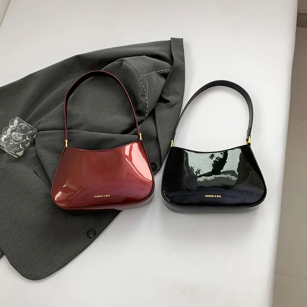 Women PU Shoulder Bag Fashion Underarm Bag Large Capacity Trendy Tote Handbag Hasp Closure Chic Hobo Bag Retro Shoulder Purse