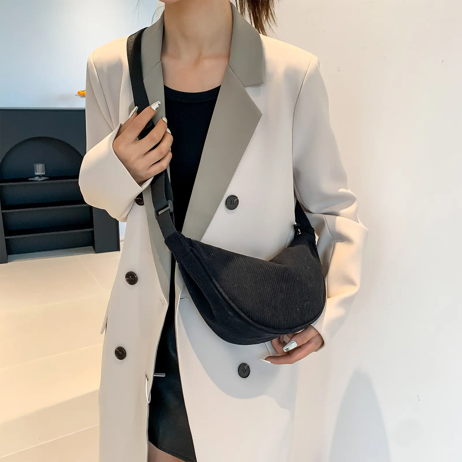 Dumpling Bag Crossbody Bag Adjustable Strap Corduroy Stylish Shoulder Bag Solid Color Chest Bag Casual Commuting Bag
