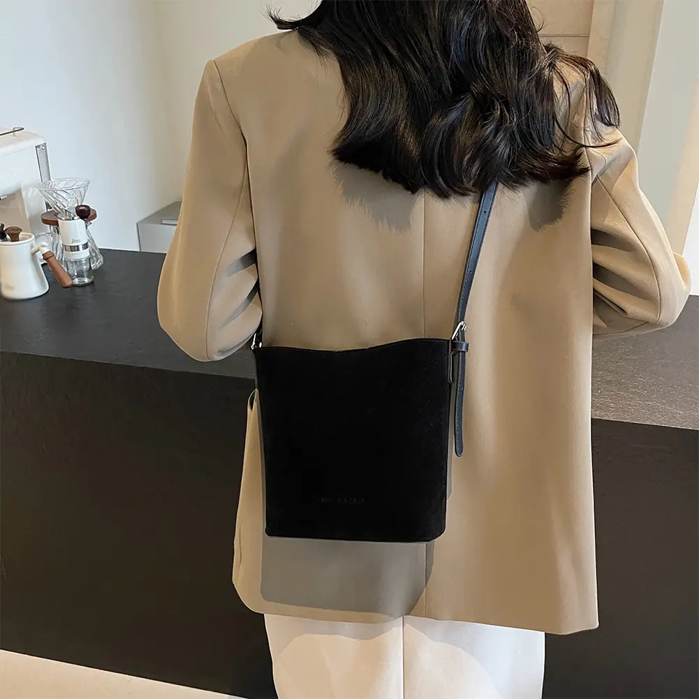 Women Suede Crossbody Bag Magnetic Closure Bucket Bag Adjustable Strap Handbag Trendy Tote Bag for Work Travel