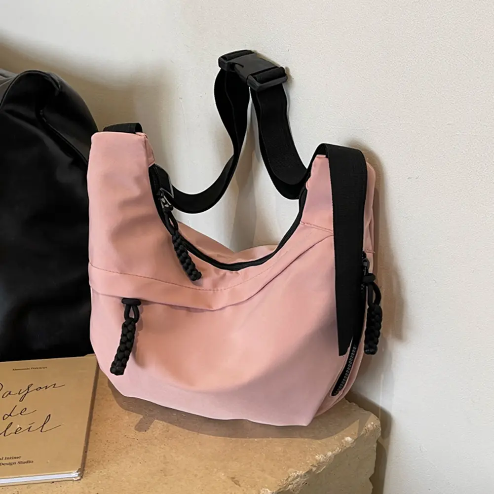 Fashion Messenger Bag Trendy Sports Bag Large Capacity Crescent Commuting Bag Solid Color Small Shoulder Purses for Women Girls