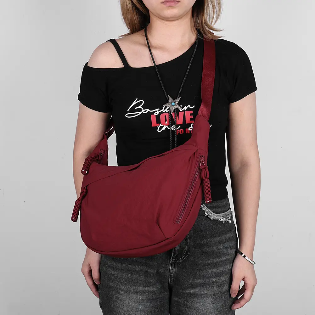 Nylon Crossbody Bag with Zipper Trendy Crescent Bag with Adjustable Strap Casual Sling Bag for Women Gym Shopping Beach Travel