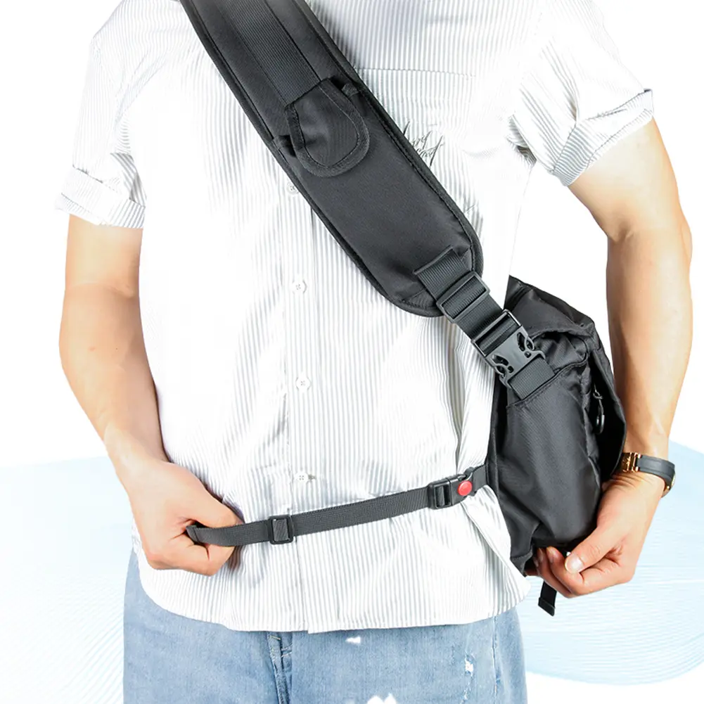 Men Motorcycle Shoulder Bag Nylon Waterproof Casual Crossbody Bag Cycling Travel Messenger Bag for Outdoor Cycling Exercising