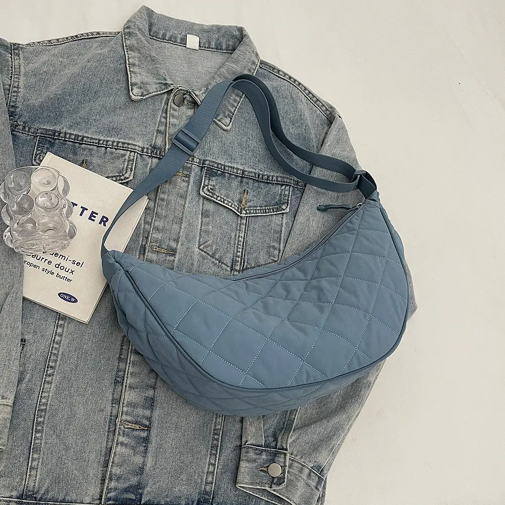 Women Quilted Puffer Shoulder Bag Large Capacity Puffy Crossbody Bag Adjustable Strap Simple Dumpling Handbag Female Commute Bag