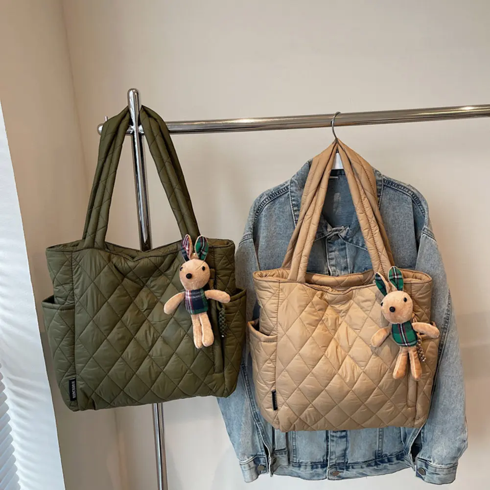 Women Quilted Trendy Carrying Bag Large Capacity Fashion Shoulder Bag with Cute Pendants Stylish Commuting Bag for Autumn Winter