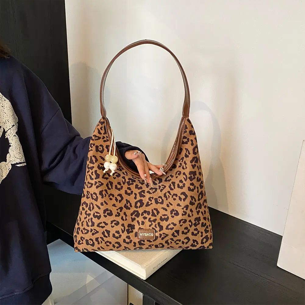 Tote Bag for Women Leopard Print Shoulder Bag PU Leather Large Capacity Handbag Hobo Bag for Commute Travel