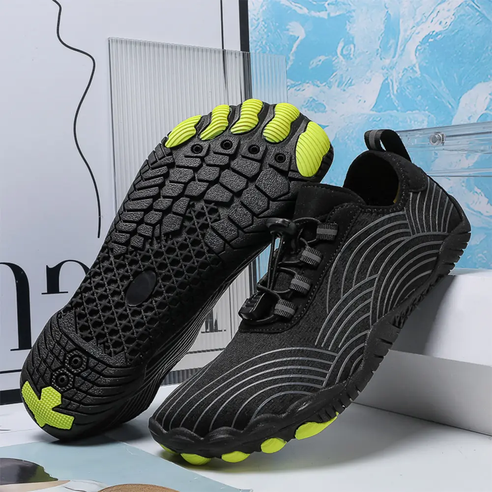 Water Shoes Non-slip Lightweight Aqua Shoes Breathable Barefoot Beach Shoes Quick Drying Surfing Shoes for Outdoor Beach