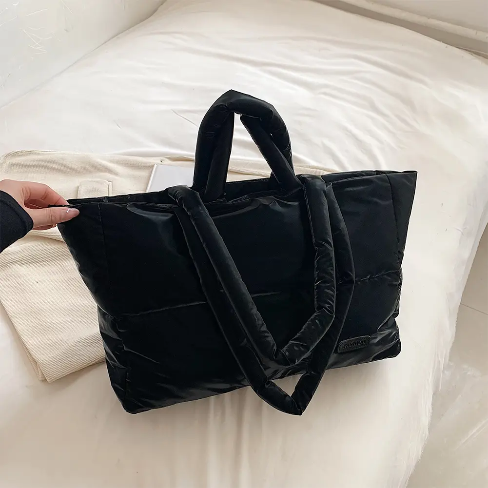 Women Padded Shoulder Bag Soft Cloud Handbag Versatile Quilted Puffy Handbag Large Capacity Casual Pillow Shopper Bag