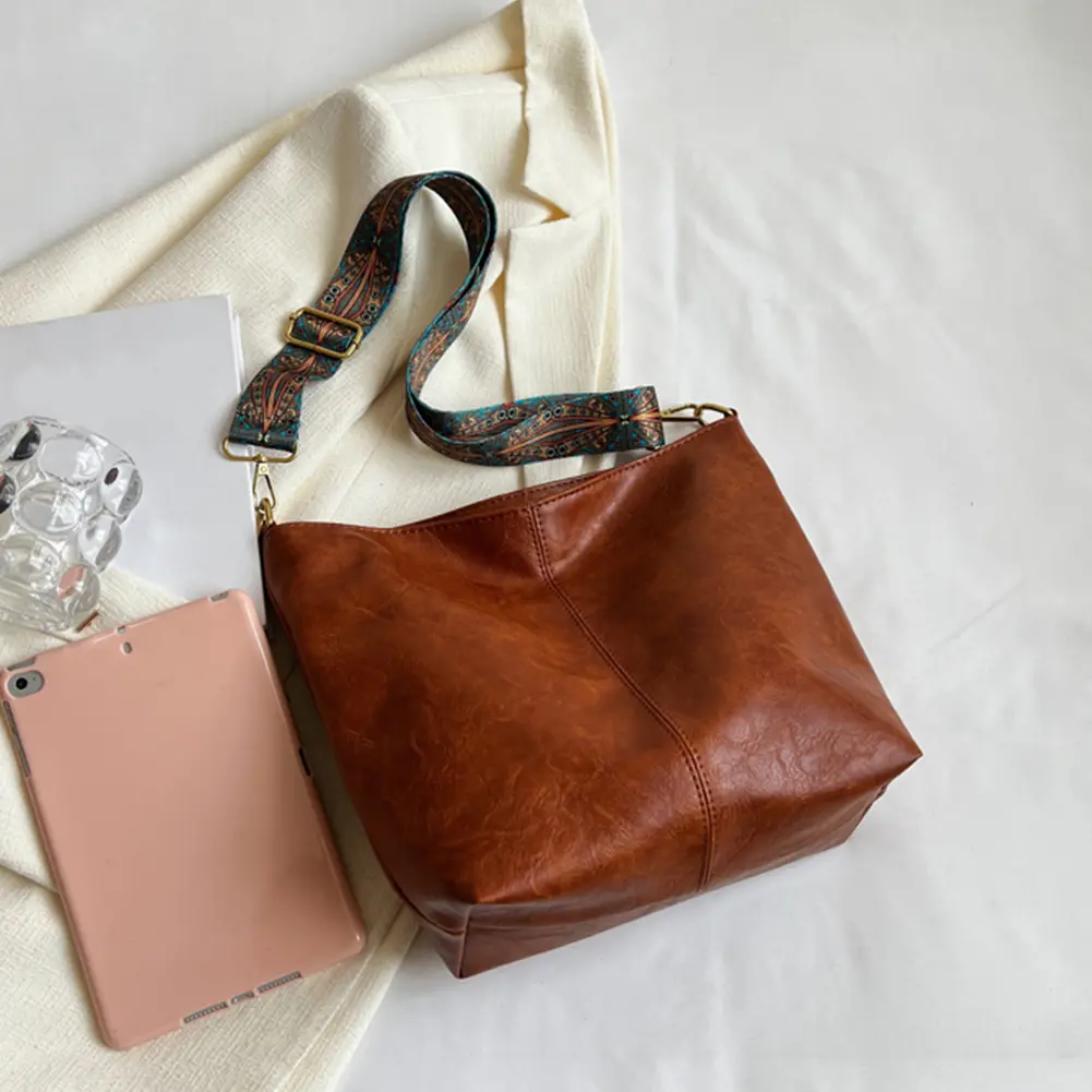Underarm Bag Large Capacity Retro Print Crossbody Handbags Waterproof PU Scratch Resistant Women with Zipper Fashion Lady Party