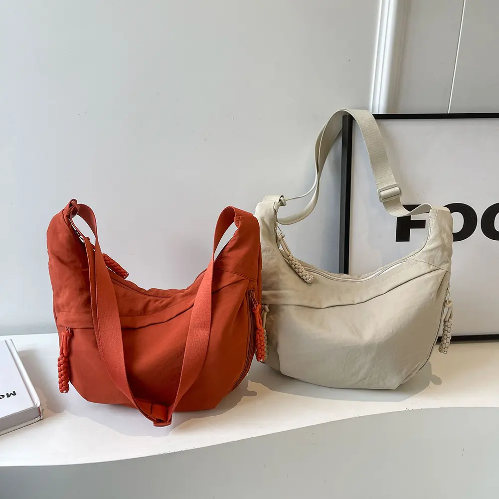 Women Fashion Shoulder Bag Multi-pockets Crescent Crossbody Bag Large Capacity Half Moon Bag Adjustable Strap Simple Satchel Bag