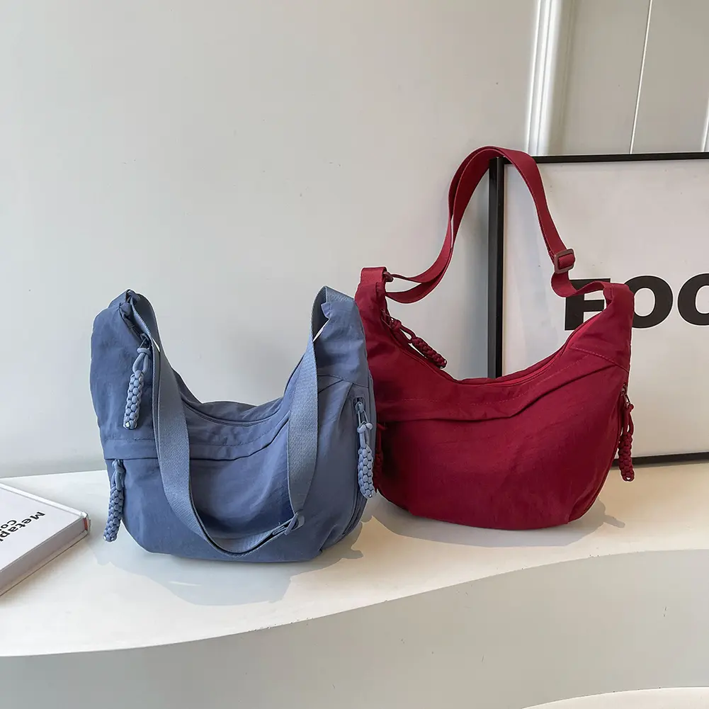 Women Fashion Shoulder Bag Multi-pockets Crescent Crossbody Bag Large Capacity Half Moon Bag Adjustable Strap Simple Satchel Bag