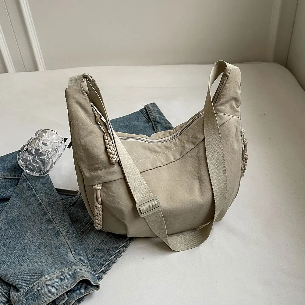 Women Fashion Shoulder Bag Multi-pockets Crescent Crossbody Bag Large Capacity Half Moon Bag Adjustable Strap Simple Satchel Bag