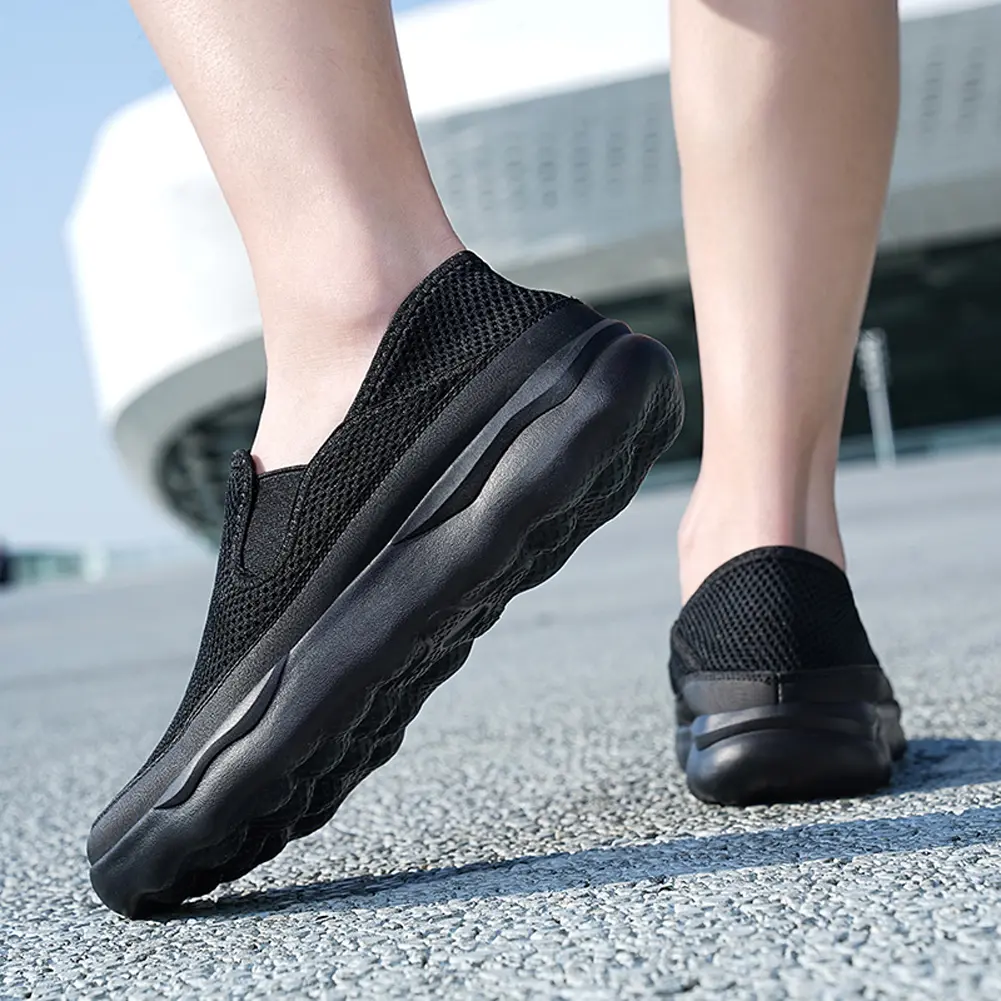 Men Low-Top Running Sneakers Non-Slip Mesh Slip-On Shoes Wear-Resistant Trendy Knitting Slippers for Sailing Jogging Gardening