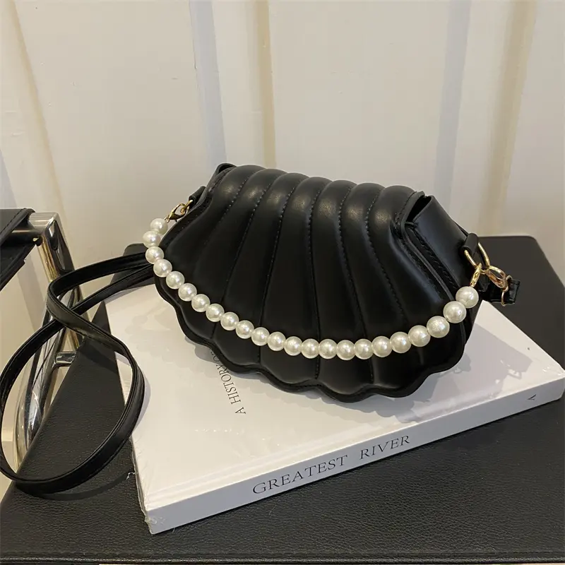 PU Leather Shoulder Bag Seashell Women Crossbody Bag Pearl Chain Clutch Purse with Adjustable Strap for Party Prom Cocktail