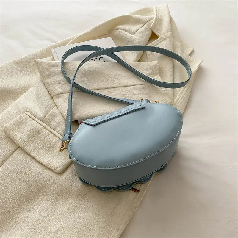 PU Leather Shoulder Bag Seashell Women Crossbody Bag Pearl Chain Clutch Purse with Adjustable Strap for Party Prom Cocktail