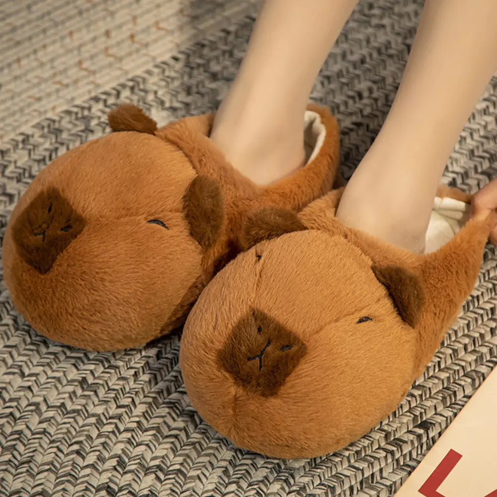 Women Plush Capybara Slippers Anti-Skid Capybara Animal Slippers Soft Cartoon Capybara Slippers Comfortable Indoor Home Slippers