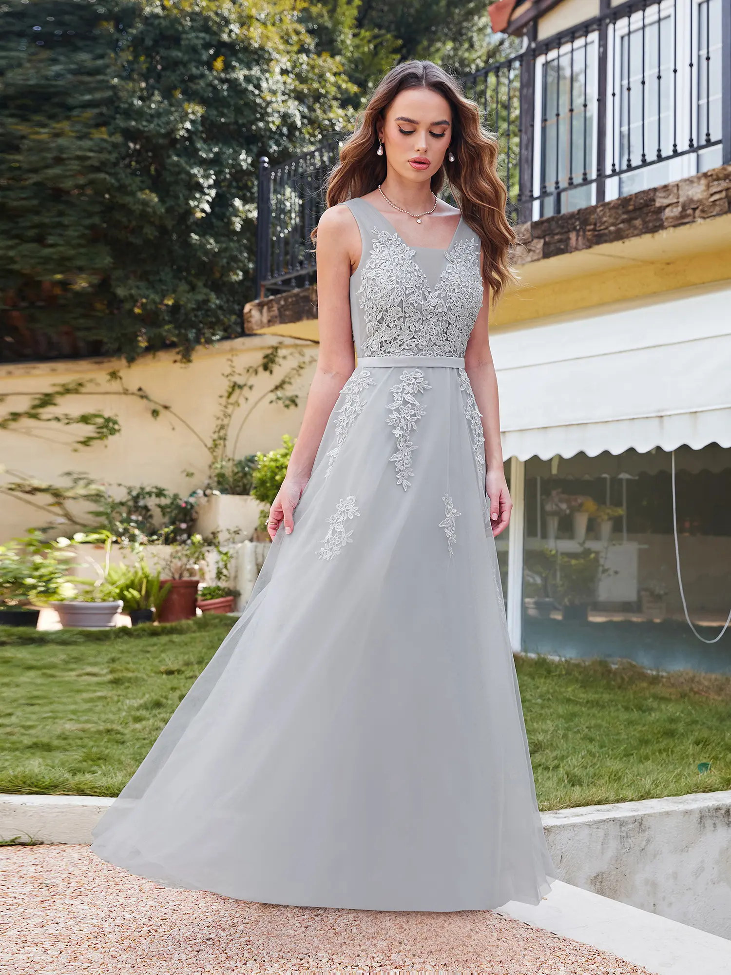 Exquisite Lace Tulle Evening Dress Illusion Soft Net Collar Sleeveless V-Backless Gowns Slim A-line Floor-length Prom Dresses