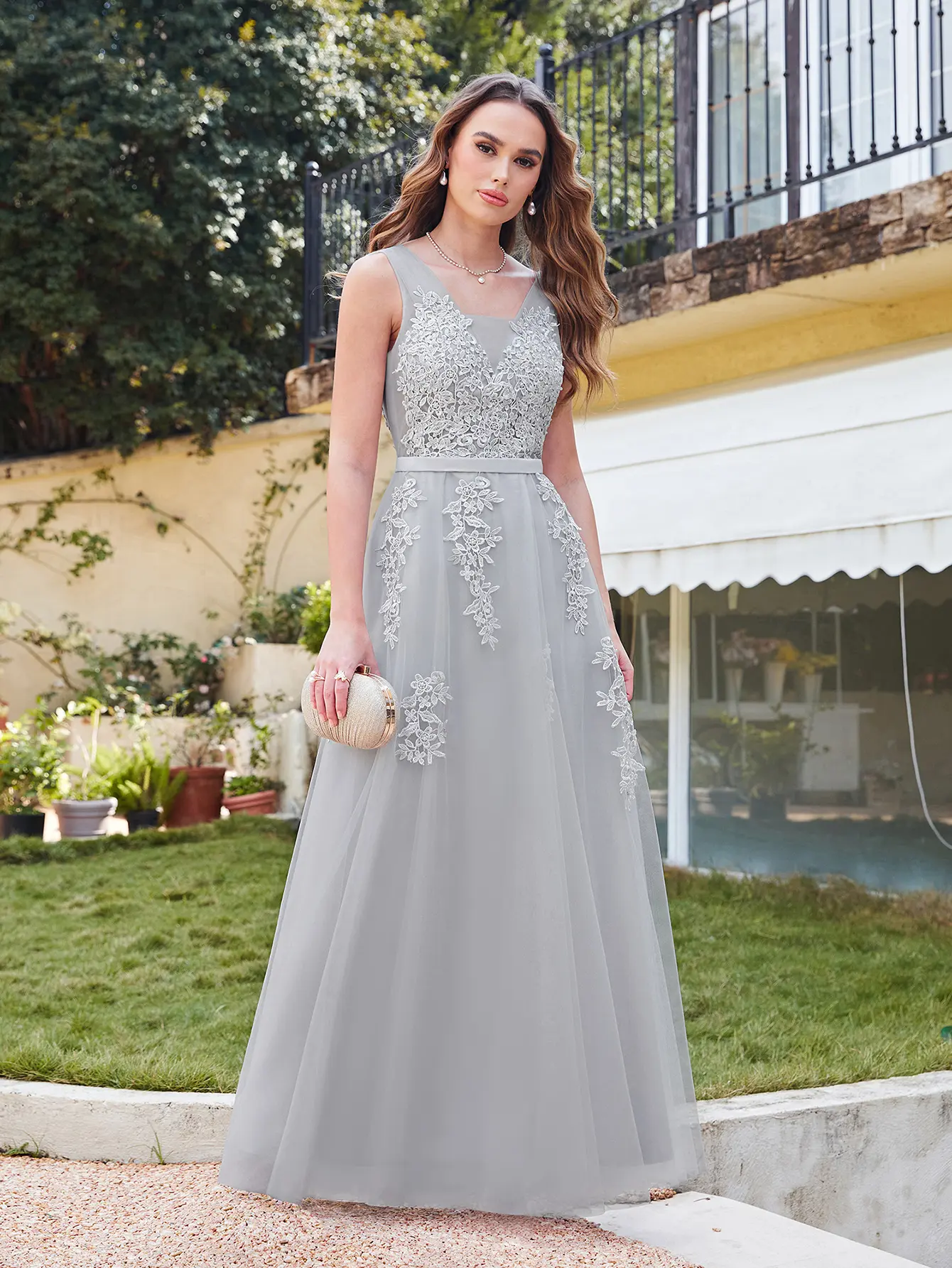 Exquisite Lace Tulle Evening Dress Illusion Soft Net Collar Sleeveless V-Backless Gowns Slim A-line Floor-length Prom Dresses