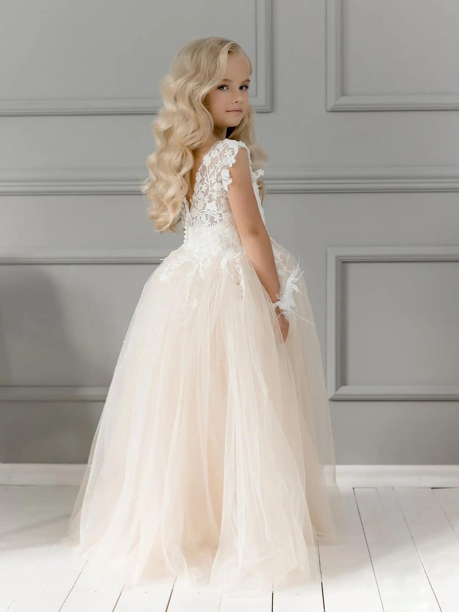 2024 Tulle Lace Flower Girl Dresses For Wedding Bridesmaid Kids Baby Children Long Princess Party First Communion Evening Dress