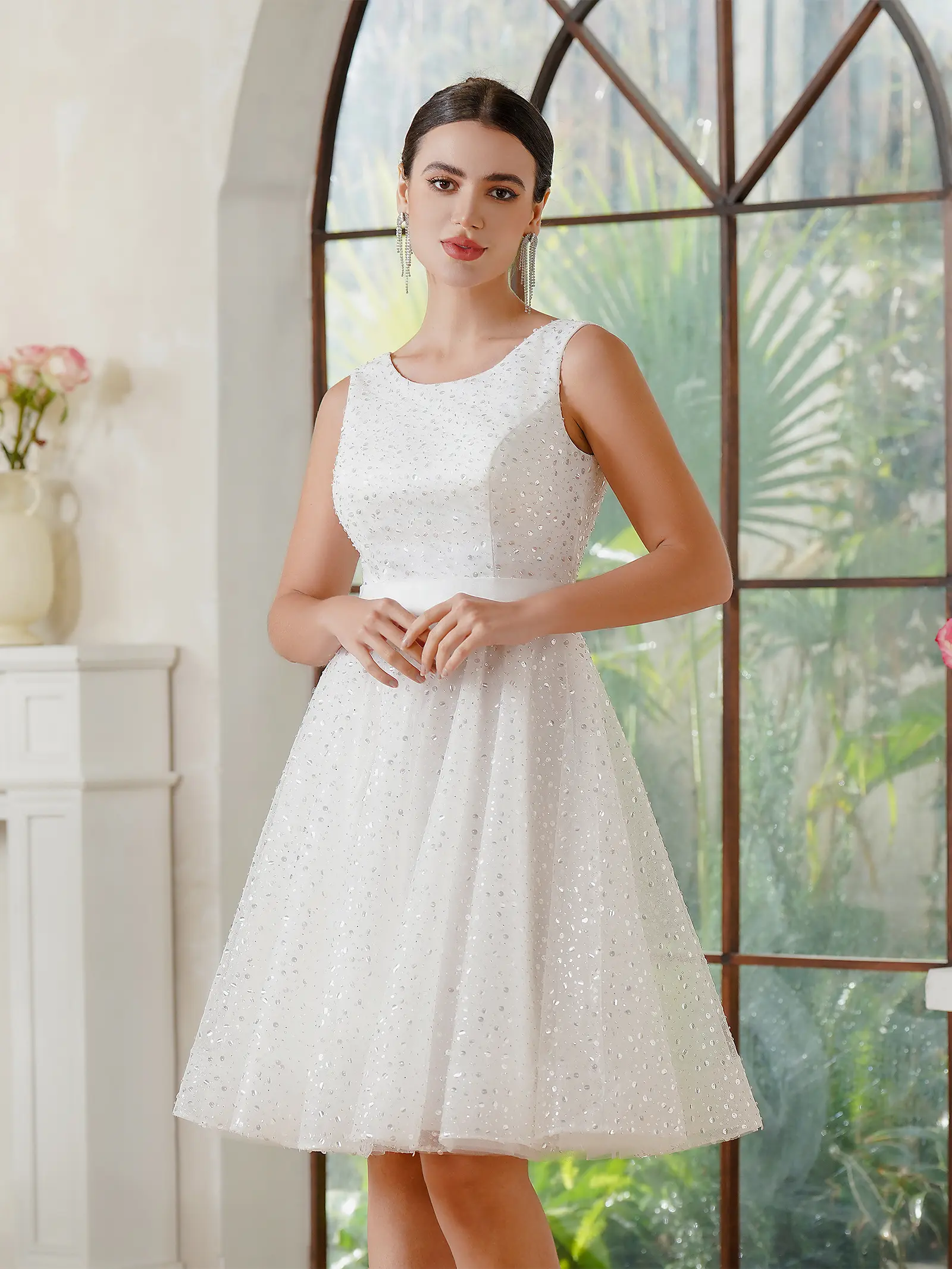 MisShow White Homecoming Dresses Chiffon Sequins O-Neck Sleeveless Bandage Backless Cocktail Dress A-Line Short Party Prom Gowns