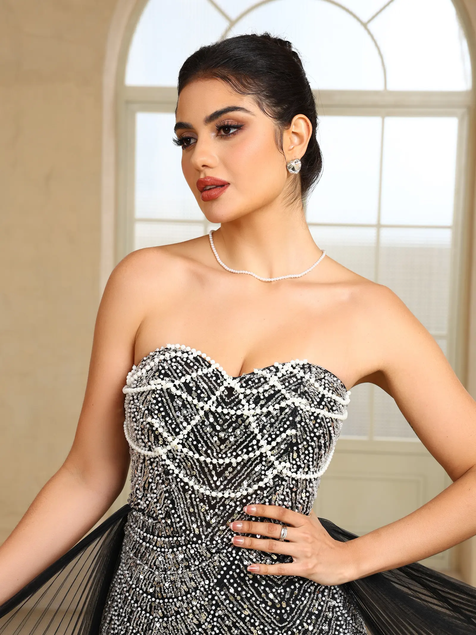 MisShow Black Beaded Mermaid Dresses Luxury Sequins Beading Strapless Evening Dress Sheer Bandage Backless Split Train Prom Gown