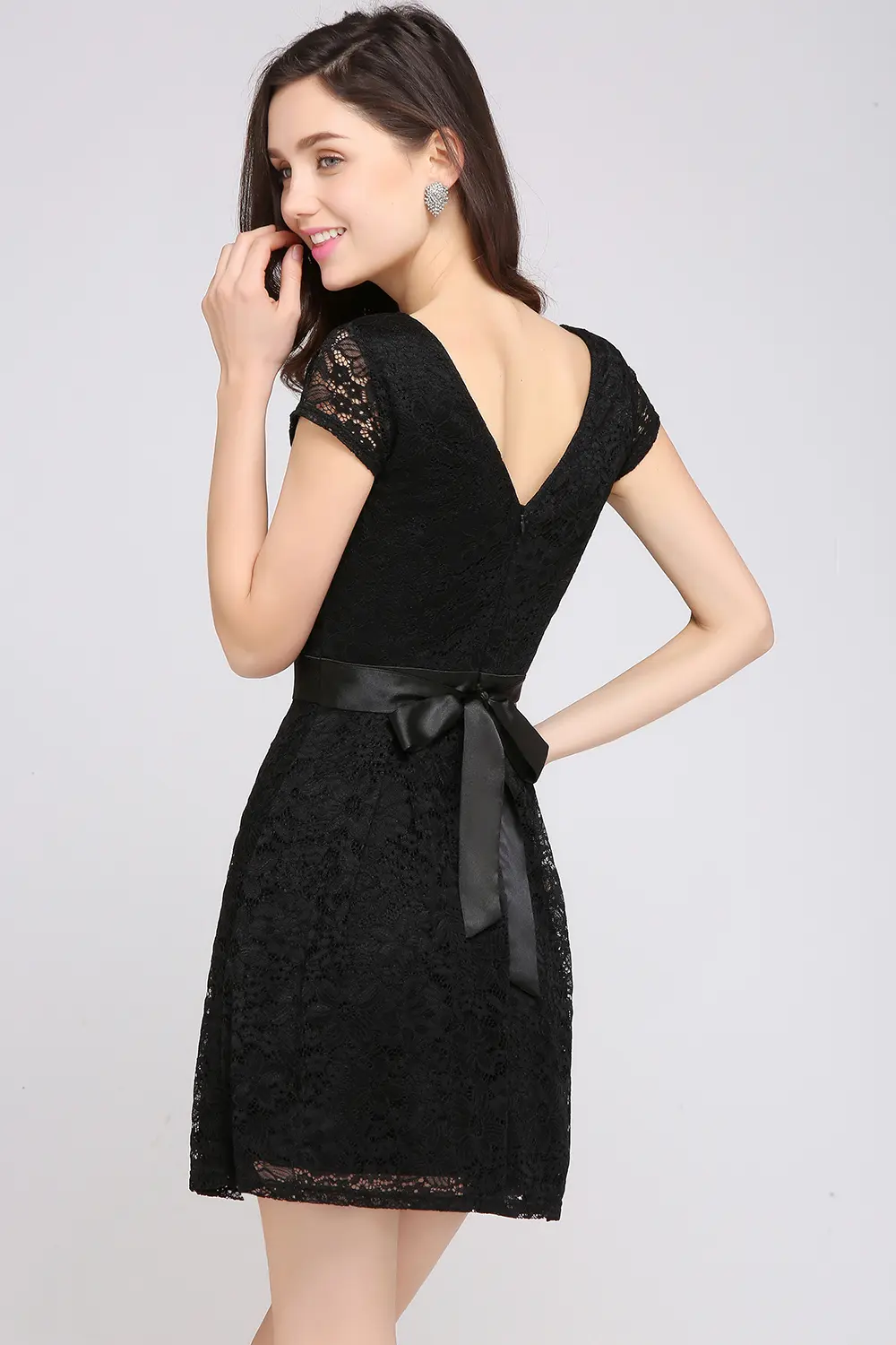 Elegant Cocktail Dresses With Belt Sexy Little Black Dress Illusion Lace Mini A-line V-back Backless Evening Party Gowns Vestido