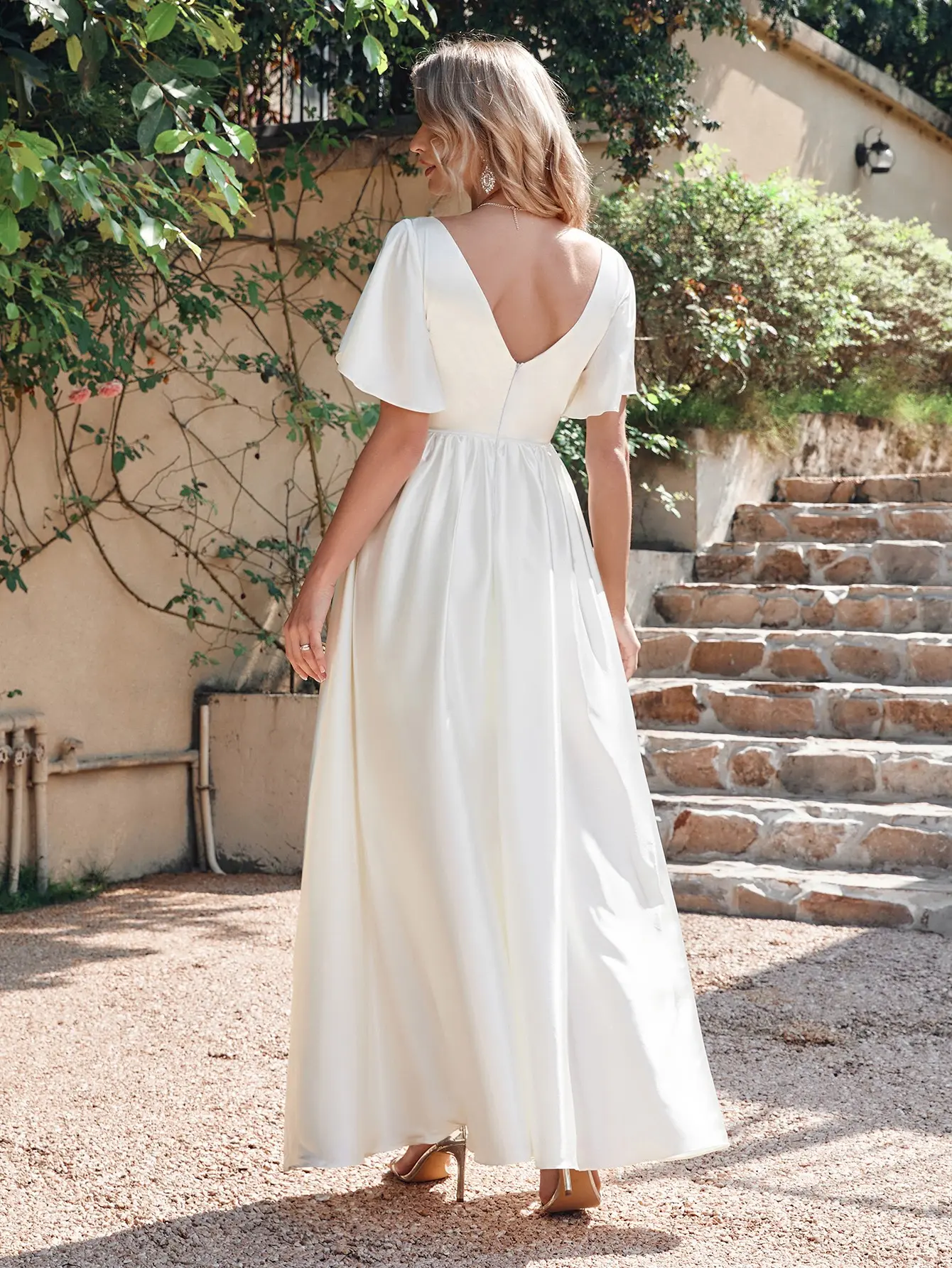 Satin Ivory Simple Bridesmaid Dresses Short Sleeves V Neck A Line Backless Garden Bridal Wedding Party Gowns Vestido De Noche