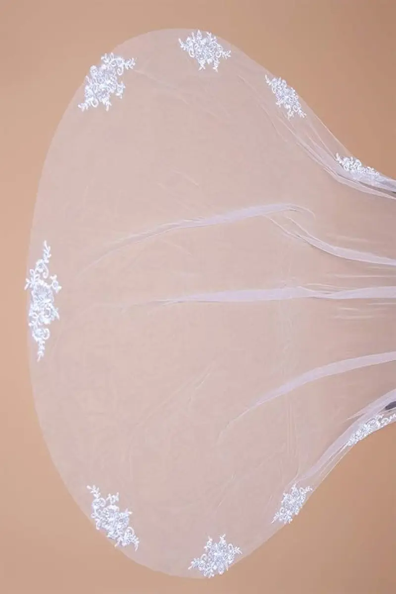 MisShow 3M Long Veils Ivory White One Layer Sheer Tulle Floral Lace Edge Bride Veil With Comb Cathedral Wedding Bridal Veils