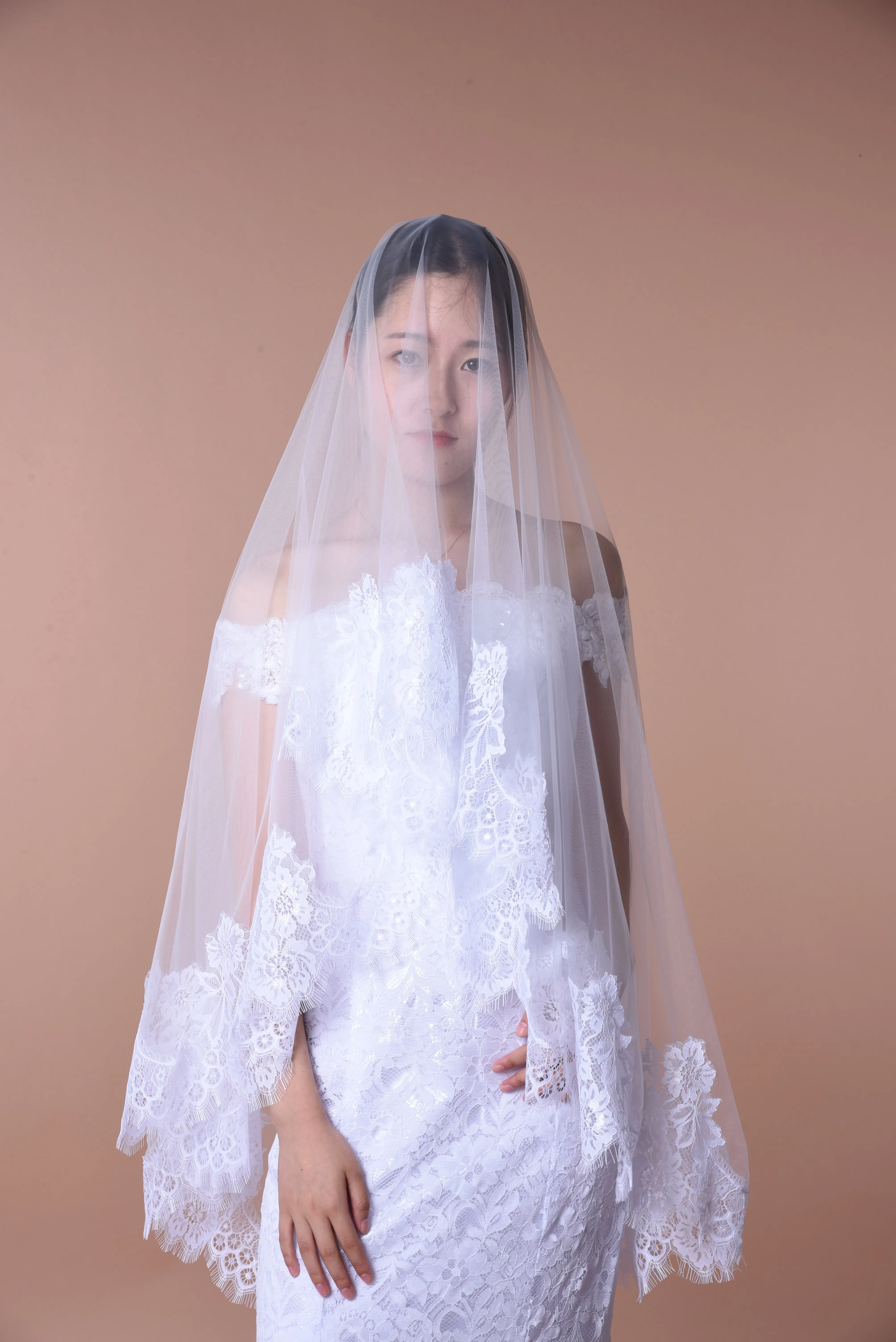 MisShow 2/4M Long Bridal Veils Floral Lace Appliques Edge White Ivory Sheer Tulle Veil Single Layer Wedding Dress Fingertip Veil