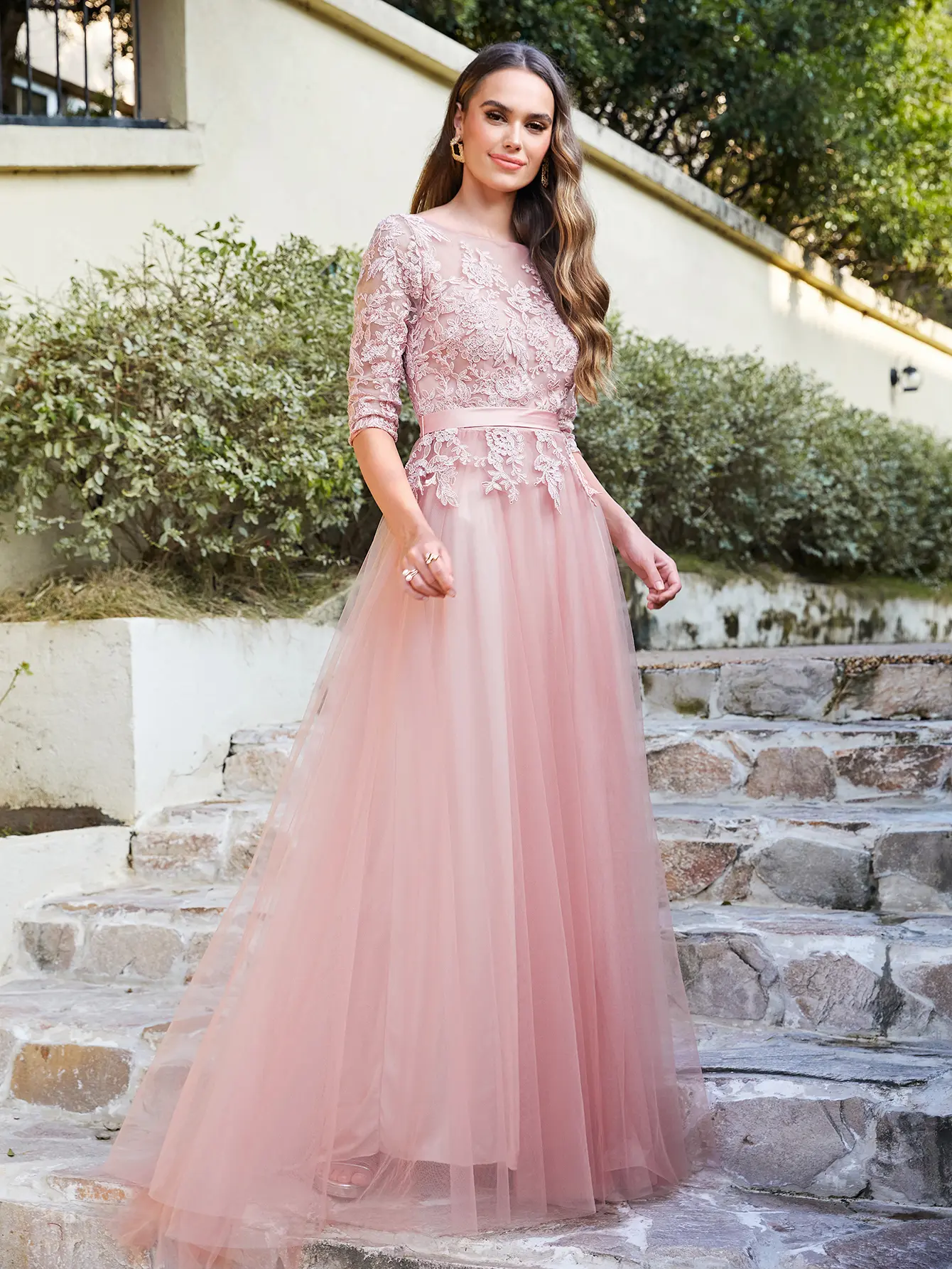 MisShow Women's Evening Dress Floral Lace Appqulies Half Sleeve Sheer Tulle O-Neck Backless Prom Dresses A-Line Train Long Gowns