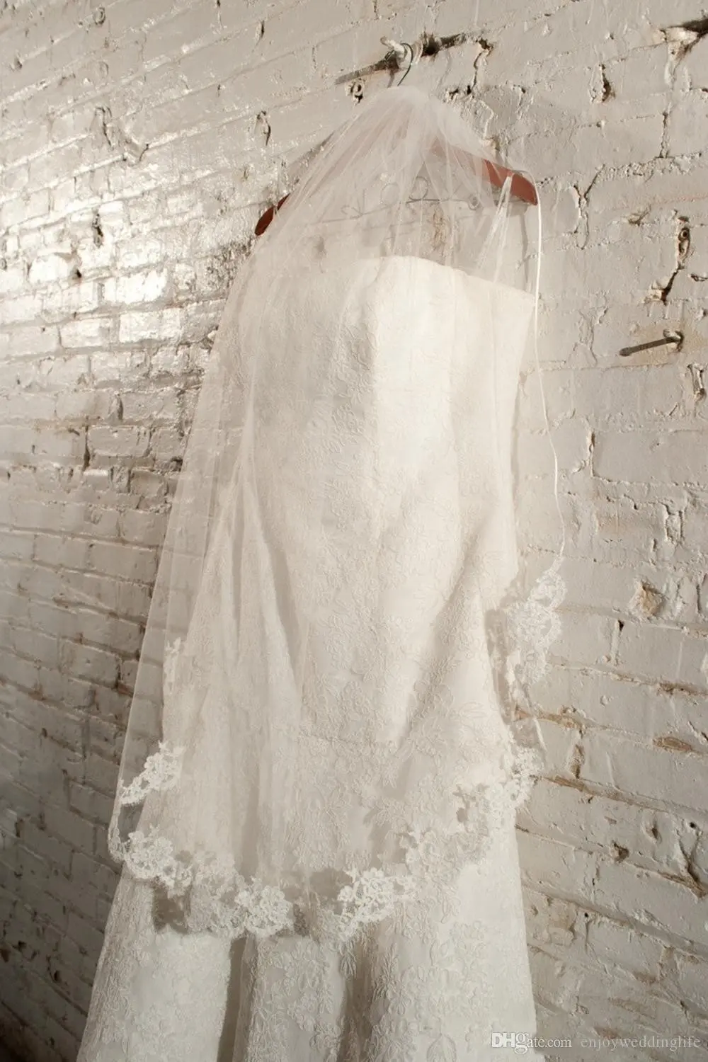 Simple Elegant White Ivory Elegant Ribbon Lace Edge Wedding Veil Wedding Accessories Short For Bridal Veil Vestido De Noiva