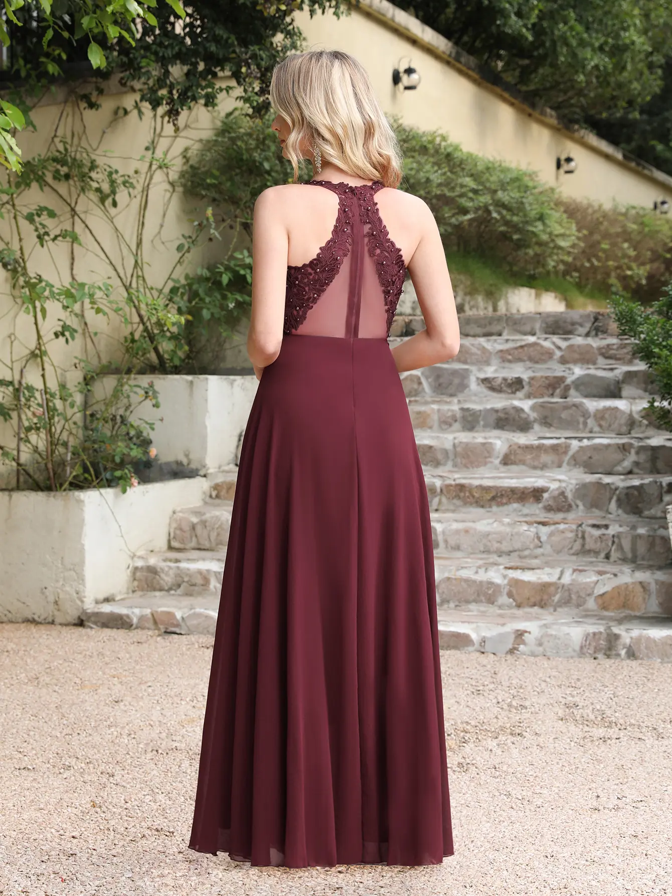 MisShow Sleeveless Bridesmaid Dresses Pearls Lace Appliques V-Neck Halter Evening Dress Sheer Backless A-Line Party Long Vestido