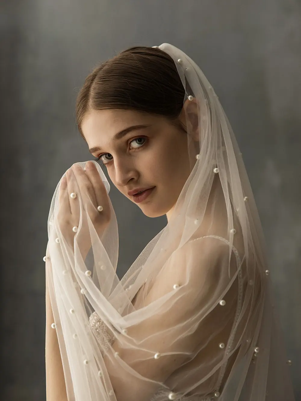 230Cm Long Bridal Veil White Ivory Luxury Pearls Tulle Veils With Hair Comb Single Layer Lace Edge Cathedral Wedding Bride Veil