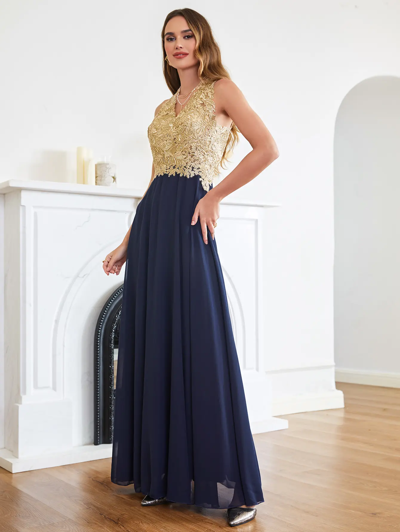 MisShow Halter Evening Dresses Gold Lace Appliques V-Neck Illusion Backless Prom Dress Chiffon A-Line Formal Occasion Vestidos